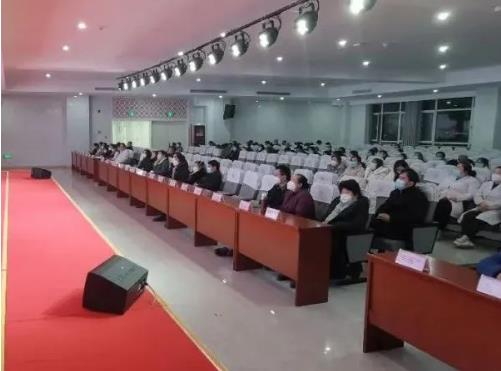 “齊心奮進溝壑平，仰頭再攀新高峰”泰安頤博康復醫(yī)院開展“開工第 一課”